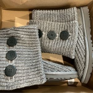 UGG Classic Cardy Women’s Boots - Size 6